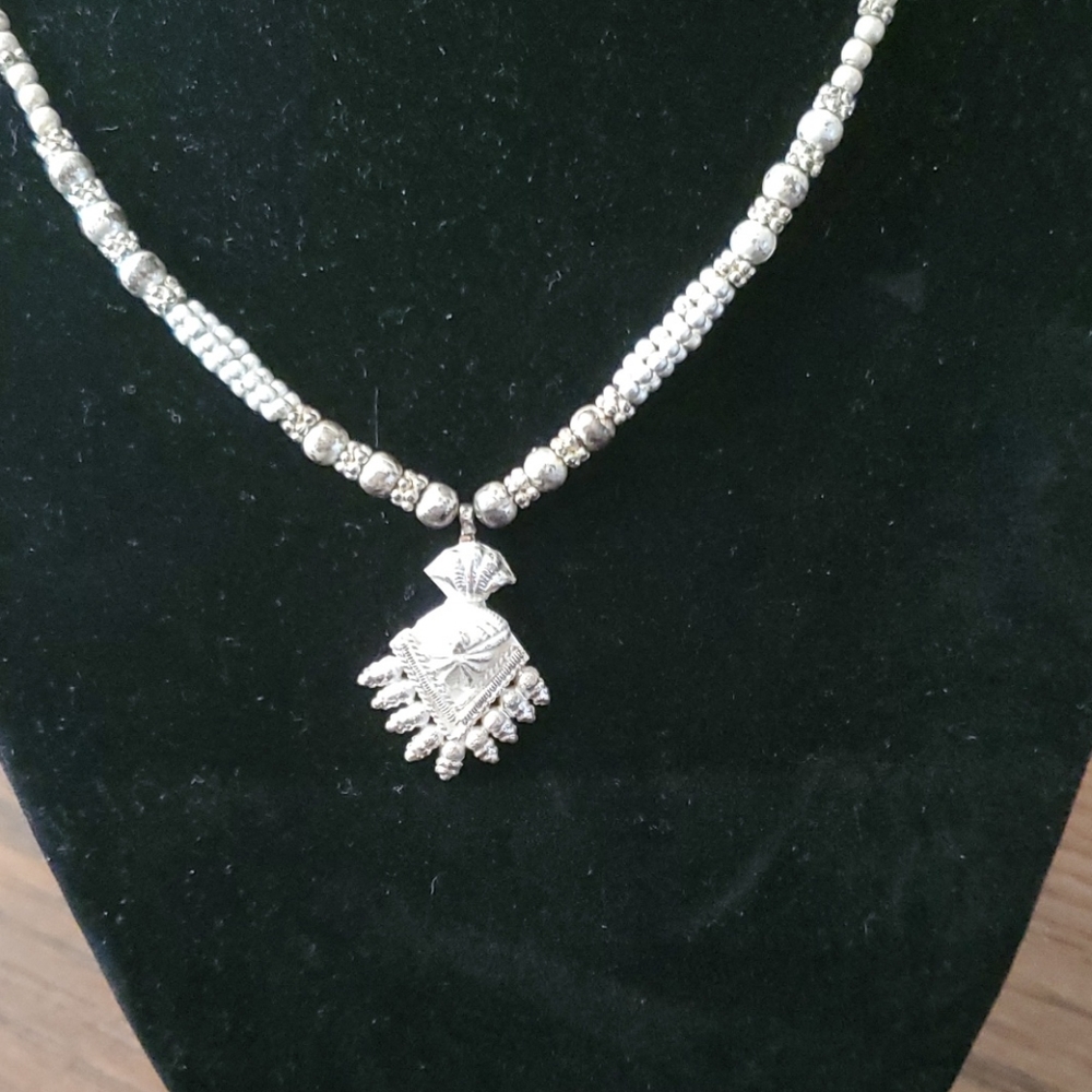 VINTAGE SILVER TONE INDIAN FASHION NECKLACE
